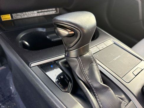 Certified 2022 Lexus UX 200 w/ Premium Package FWD image 19
