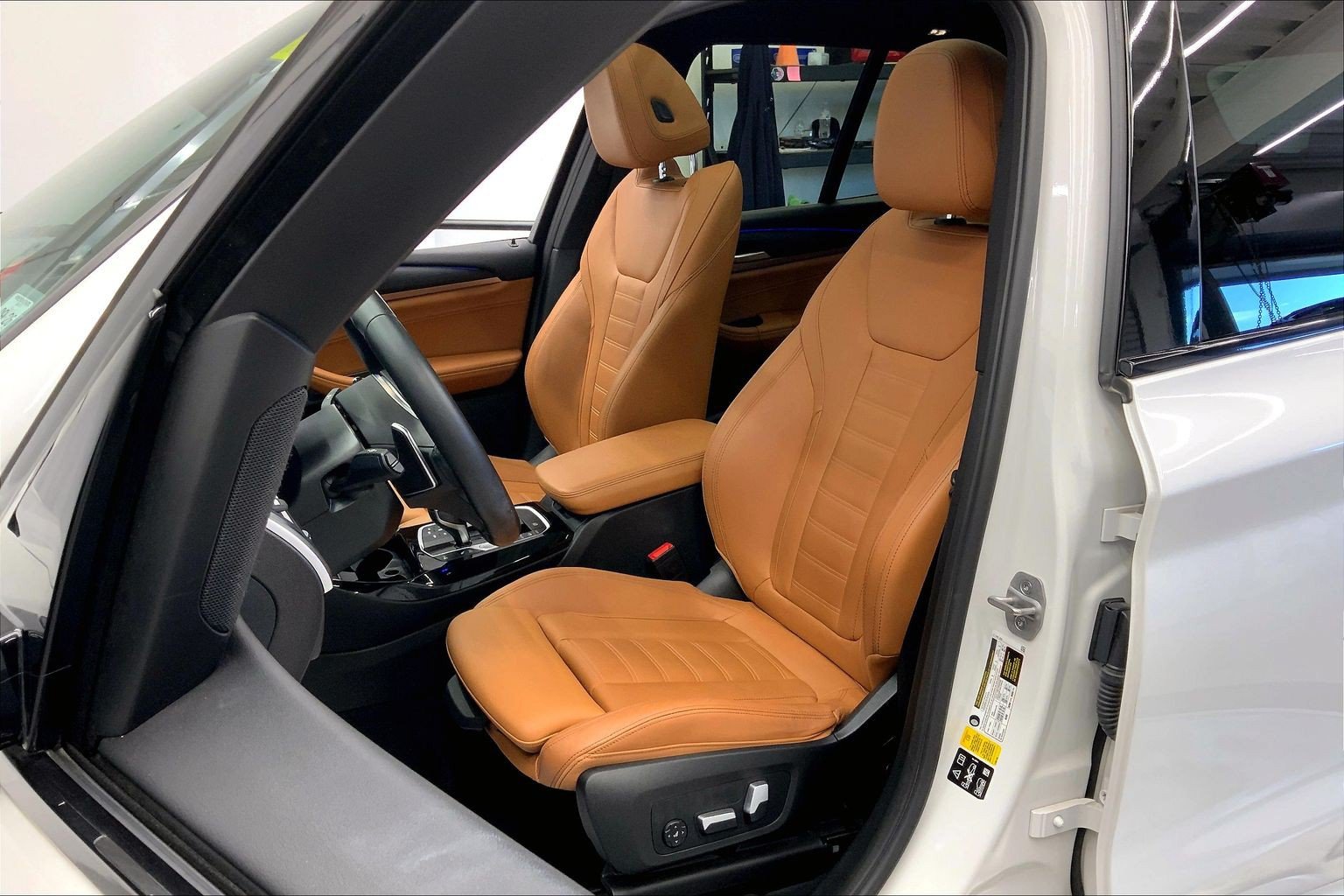 Used 2024 BMW X3 xDrive30i w/ Premium Package AWD/4WD image 5