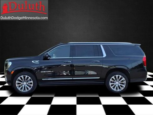 Used 2021 GMC Yukon XL Denali w/ Denali Premium Package image 2