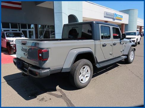 Certified 2021 Jeep Gladiator Sport AWD/4WD image 7