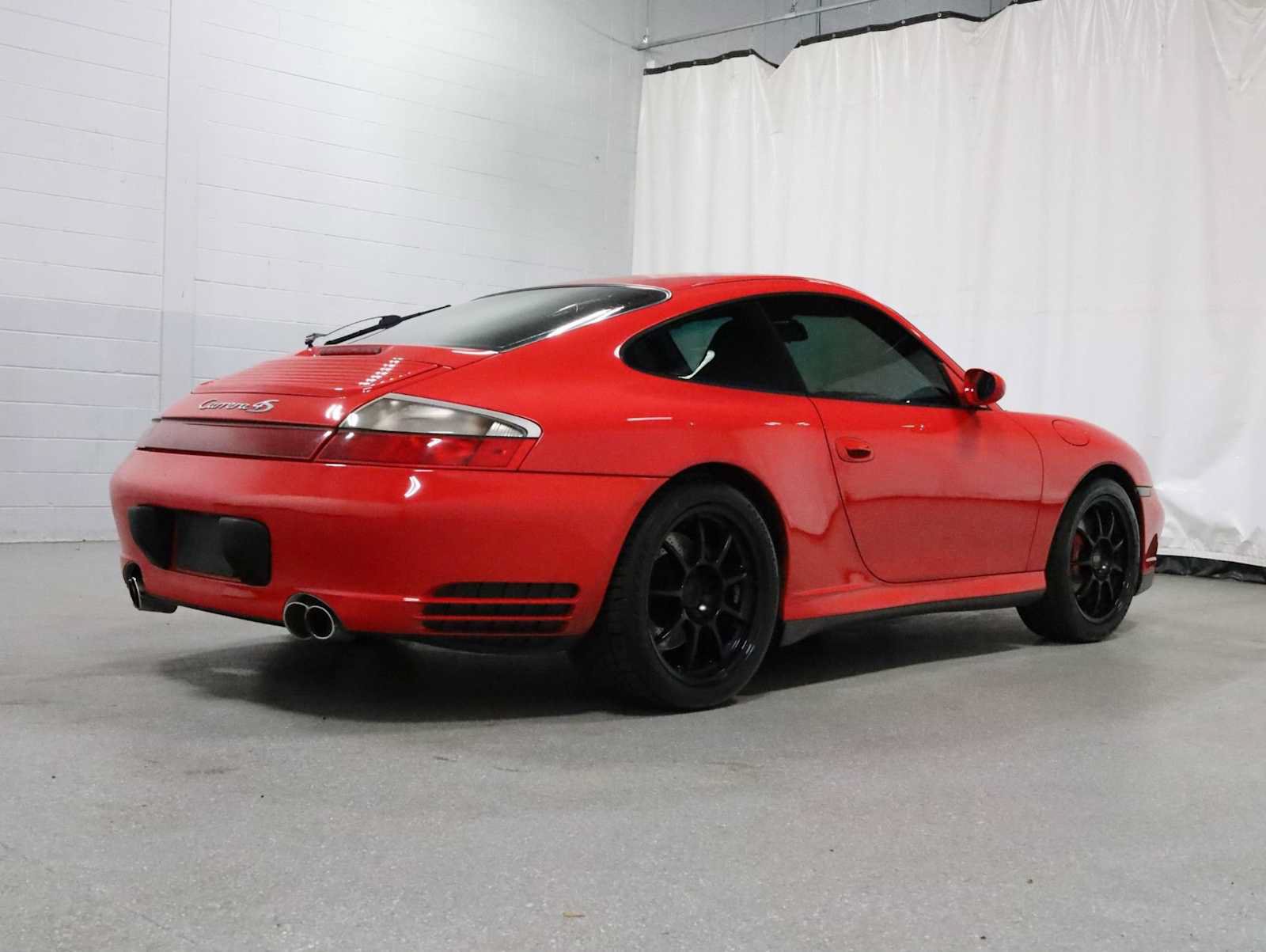 Used 2002 Porsche 911 Carrera RWD image 9