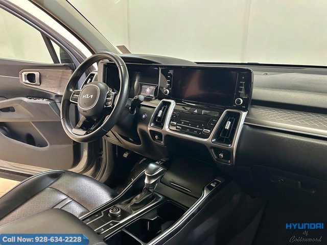 Used 2023 Kia Sorento S FWD image 31