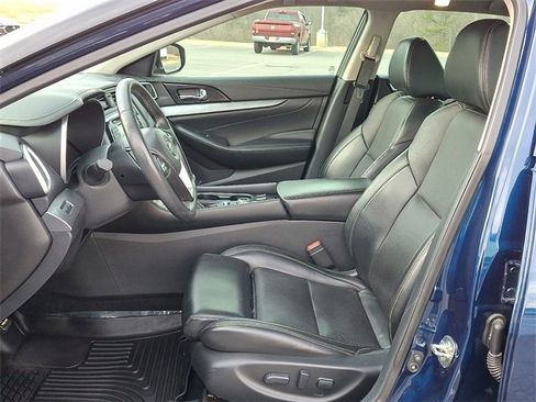 Used 2017 Nissan Maxima 3.5 SV image 10