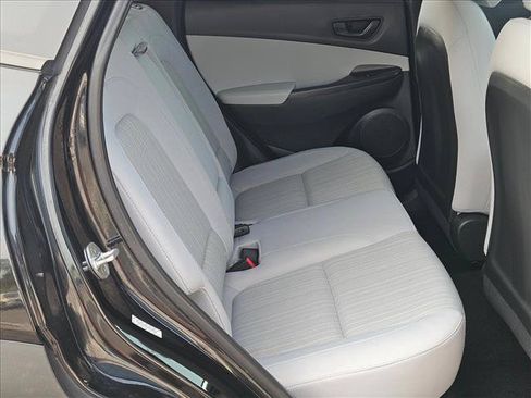 Used 2022 Hyundai Kona SEL FWD image 18