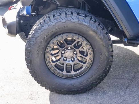 Certified 2021 Jeep Wrangler Unlimited Rubicon w/ Xtreme Recon 35" Tire Package image 10