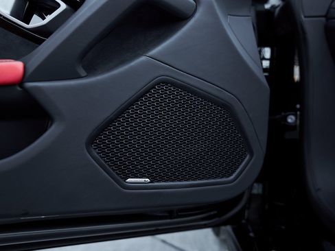 Used 2024 Lamborghini Huracan EVO image 33