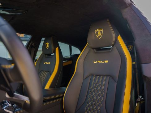 Used 2024 Lamborghini Urus S image 13