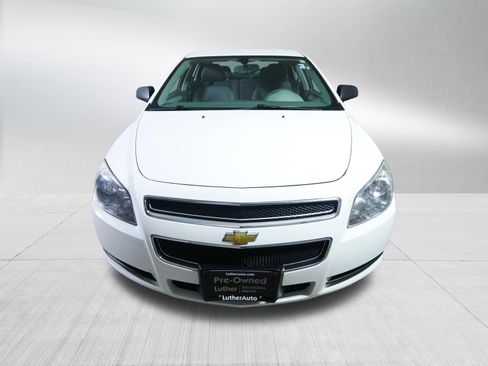 Used 2011 Chevrolet Malibu LS FWD image 2