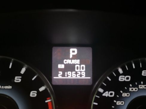 Used 2011 Subaru Outback 2.5i AWD/4WD image 18