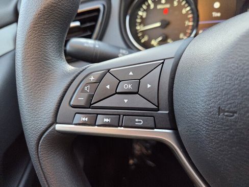 Certified 2021 Nissan Rogue Sport S image 18