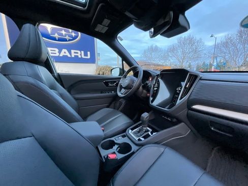 Certified 2025 Subaru Forester Limited image 18