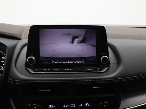 Used 2023 Nissan Rogue SV w/ SV Premium B Package image 23