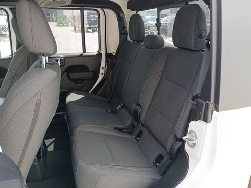 New 2025 Jeep Gladiator Sport image 20