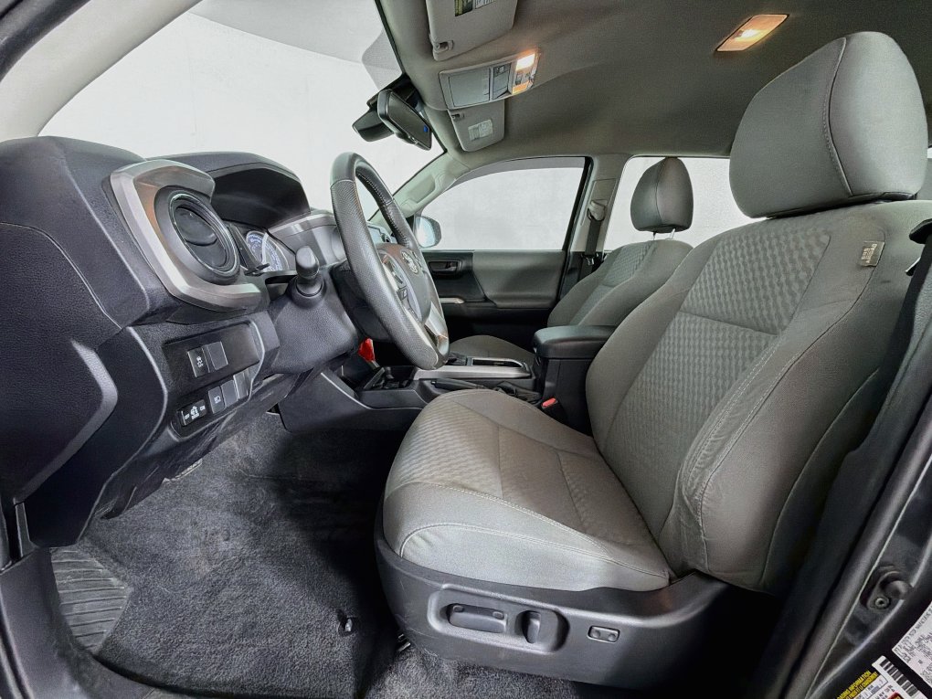 Used 2022 Toyota Tacoma SR5 w/ Technology Package RWD image 12