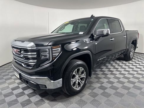 Used 2024 GMC Sierra 1500 SLT image 5
