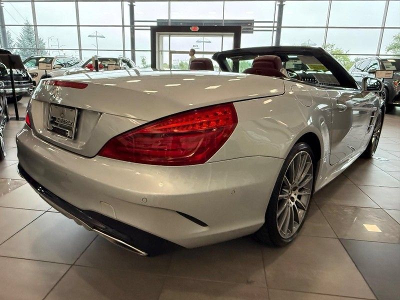 Used 2019 Mercedes-Benz SL 550 image 2