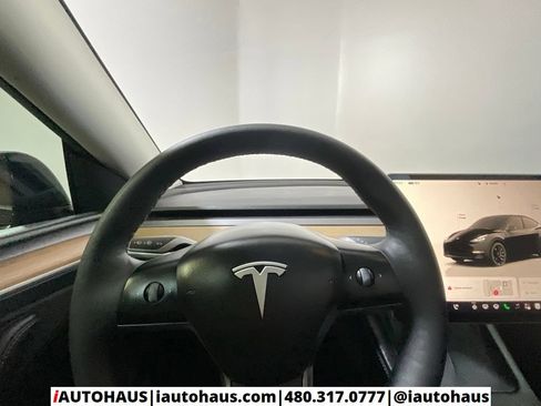 Used 2023 Tesla Model Y Performance AWD/4WD image 22