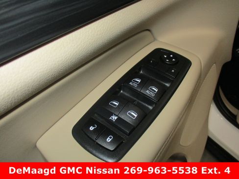 Used 2020 Jeep Grand Cherokee Laredo image 15