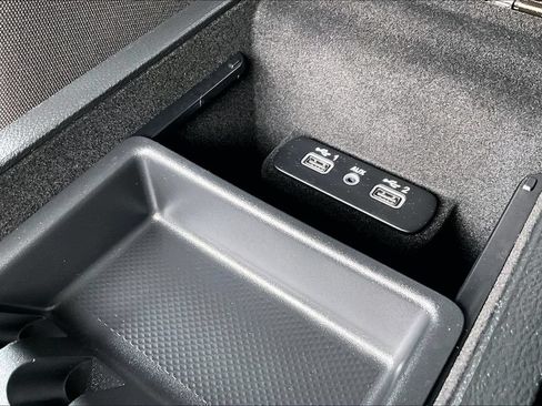 Used 2023 Dodge Charger R/T w/ Blacktop Package RWD image 33