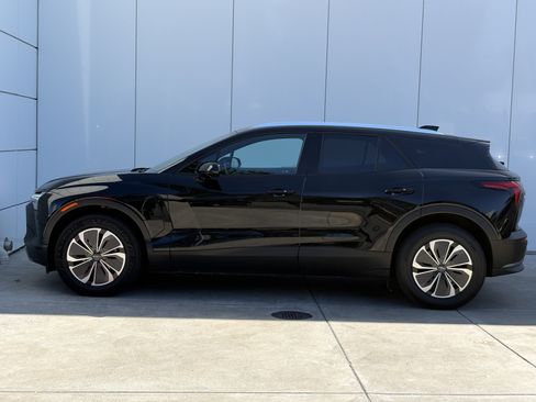 Used 2024 Chevrolet Blazer EV LT AWD/4WD image 4