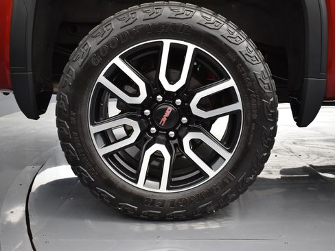 Used 2021 GMC Sierra 1500 AT4 w/ AT4 Preferred Package image 17