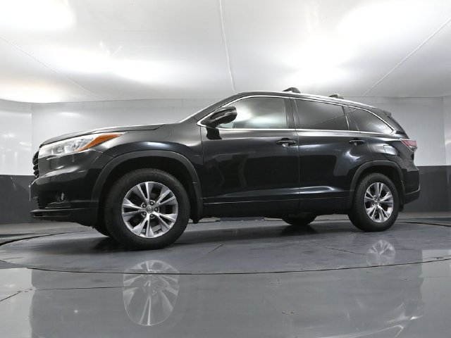 Used 2015 Toyota Highlander XLE AWD/4WD image 50