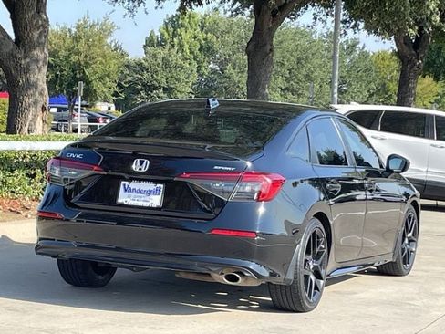 Used 2024 Honda Civic Sport image 4