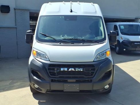 Used 2025 RAM ProMaster 2500 w/ Convenience Group FWD image 2