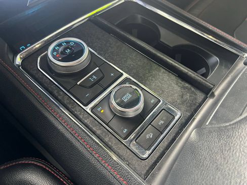 Used 2023 Ford Expedition Max Limited AWD/4WD image 16