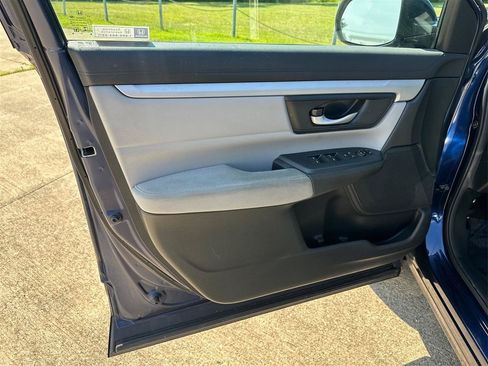 Used 2019 Honda CR-V LX image 18