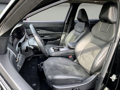 Used 2024 Nissan Ariya EVOLVE+ image 20