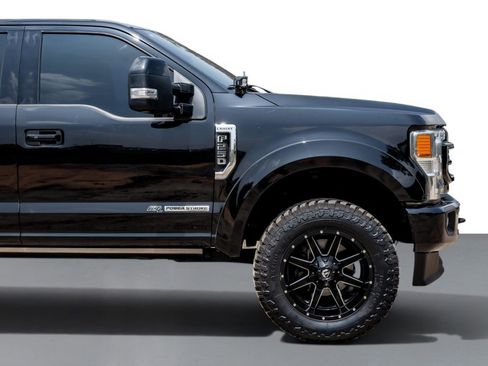 Used 2020 Ford F250 Lariat w/ Lariat Ultimate Package AWD/4WD image 7