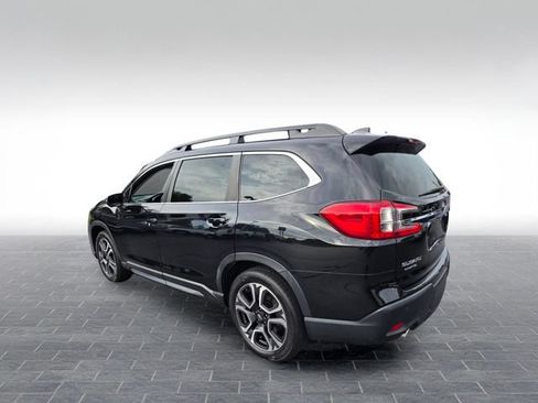 Used 2023 Subaru Ascent Limited w/ Technology Package AWD/4WD image 5