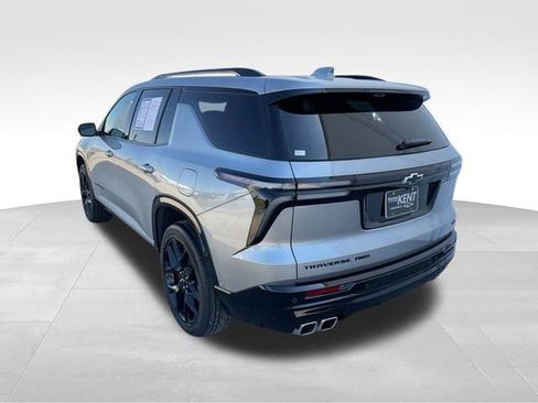 Used 2025 Chevrolet Traverse RS w/ LPO, Floor Liner Package AWD/4WD image 40