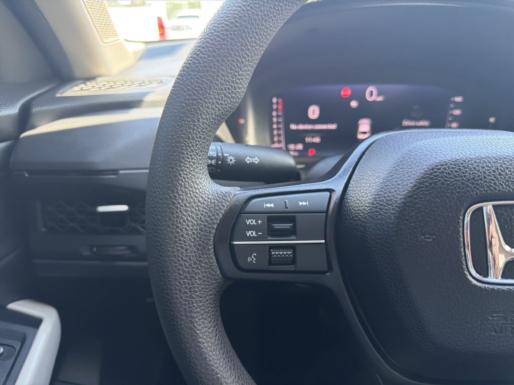 Used 2025 Honda Accord SE image 29