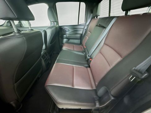 Used 2023 Honda Ridgeline Black Edition image 11