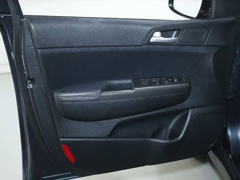 Used 2018 Kia Sportage LX w/ LX Technology Package FWD image 15
