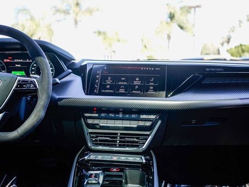 Used 2022 Audi e-tron GT Prestige w/ Prestige Package image 13