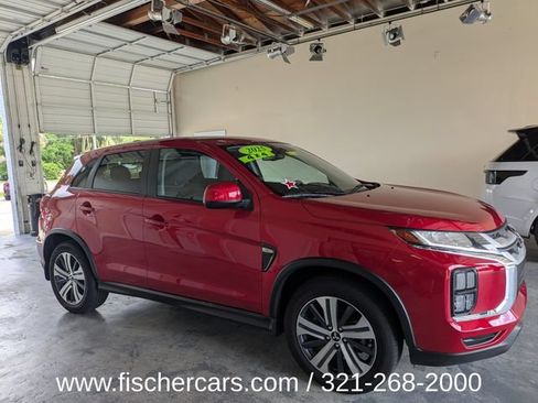 Used 2025 Mitsubishi Outlander Sport AWD image 2