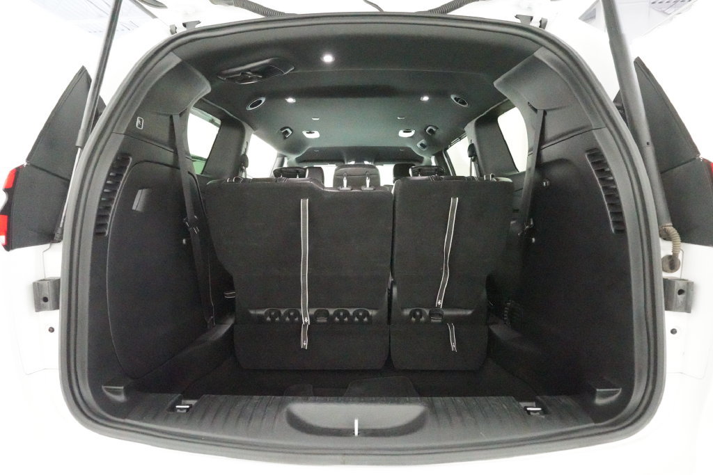 Used 2025 Chrysler Pacifica Select FWD image 10