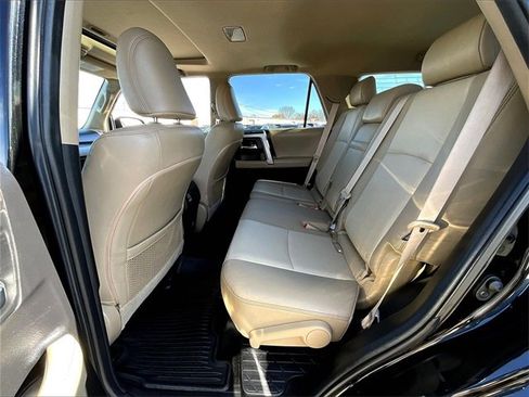 Used 2022 Toyota 4Runner SR5 Premium image 14