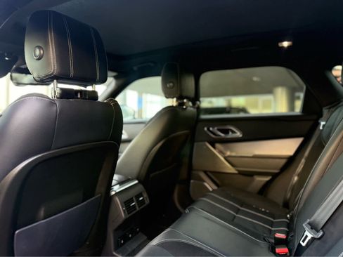 Used 2019 Land Rover Range Rover Velar R-Dynamic SE image 7