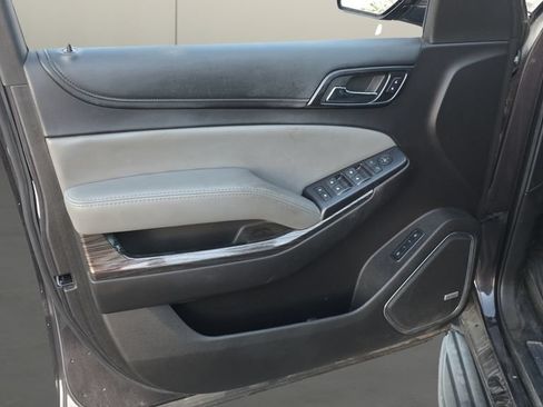 Used 2016 Chevrolet Suburban LT AWD/4WD image 17