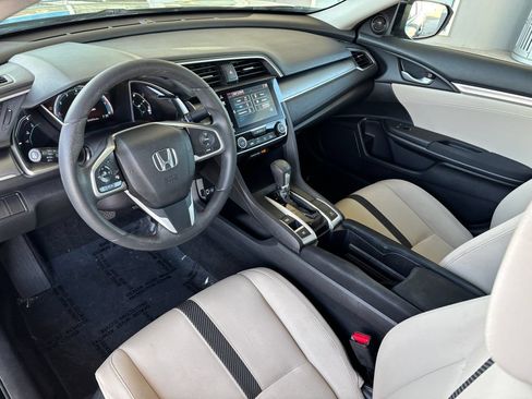 Used 2018 Honda Civic EX image 9