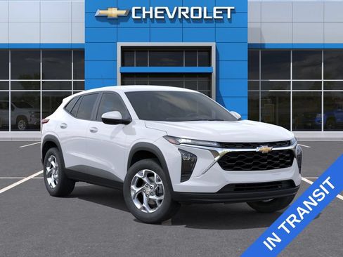 New 2026 Chevrolet Trax LS w/ LS Convenience Package FWD image 1