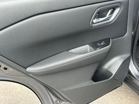 New 2026 Nissan Rogue SV AWD/4WD image 14