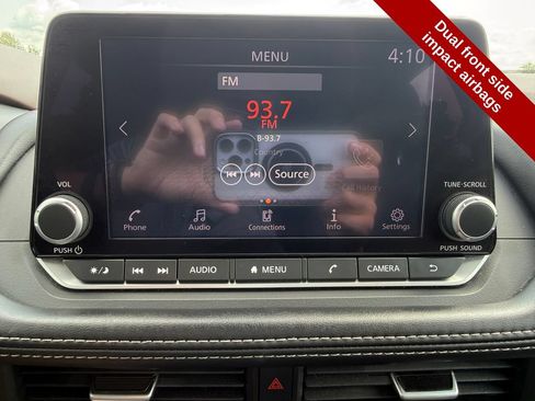 Used 2023 Nissan Rogue S AWD/4WD image 24