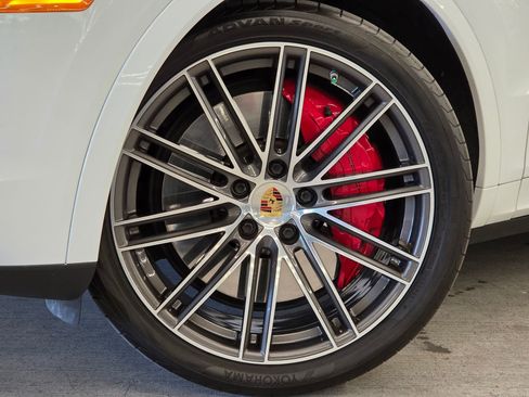 Certified 2023 Porsche Cayenne Turbo image 24