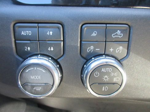 New 2026 GMC Sierra 1500 Elevation w/ Elevation Premium Package image 16