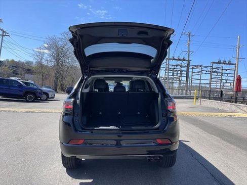 Certified 2022 Jeep Compass Limited w/ Elite Group image 7